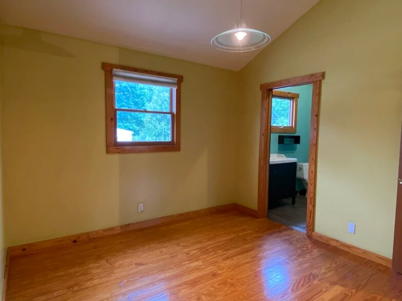 Building Photo - 601 S Grant St