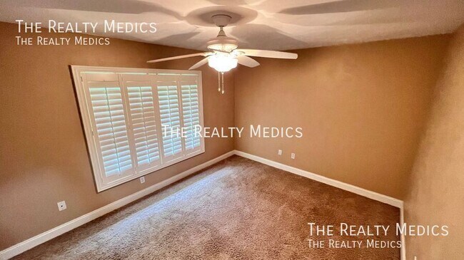 Building Photo - 3769 Grove View Ln