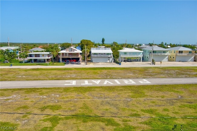 Building Photo - 280 Airport Dr S