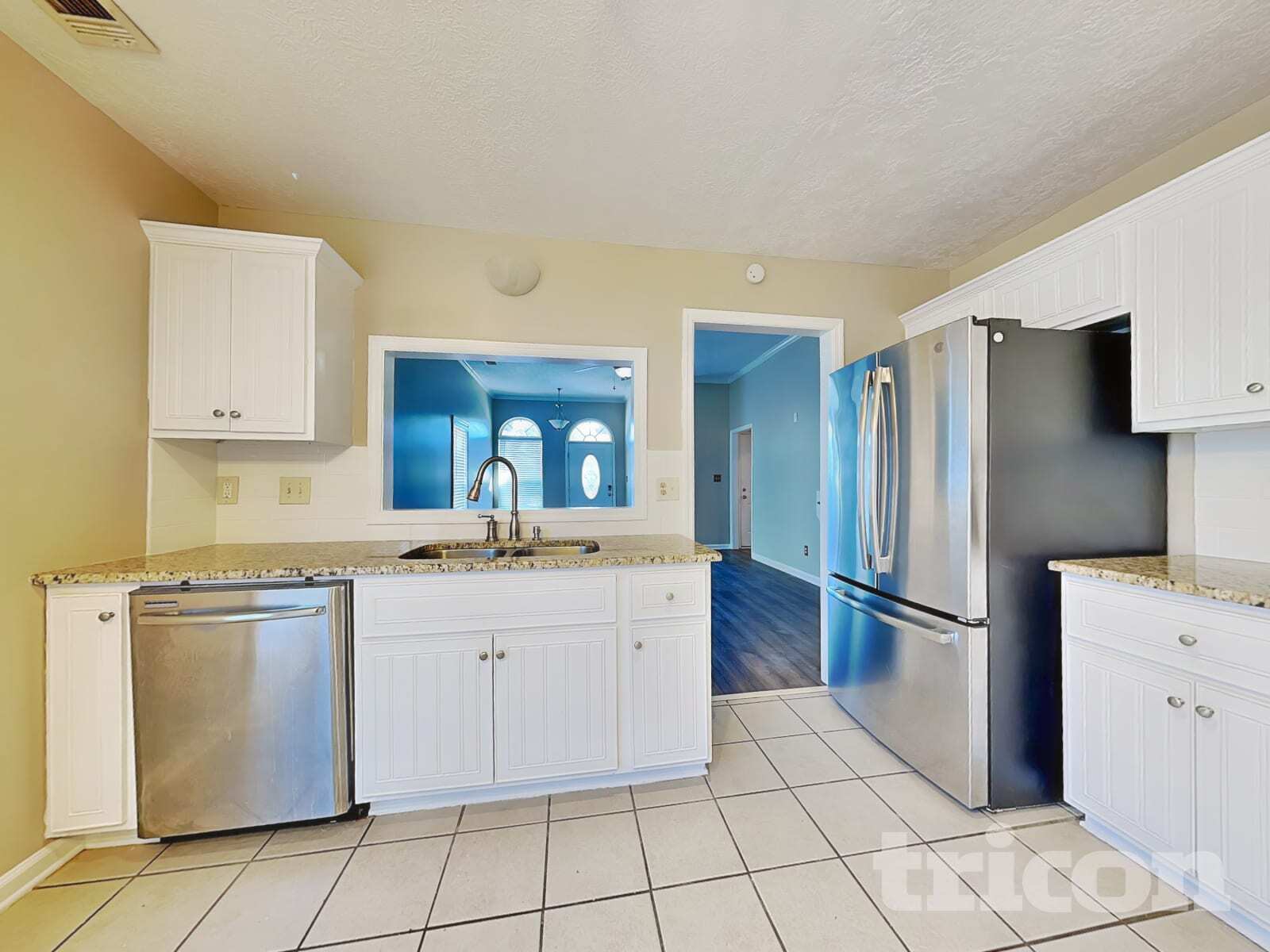 Building Photo - 2002 Dundee Way