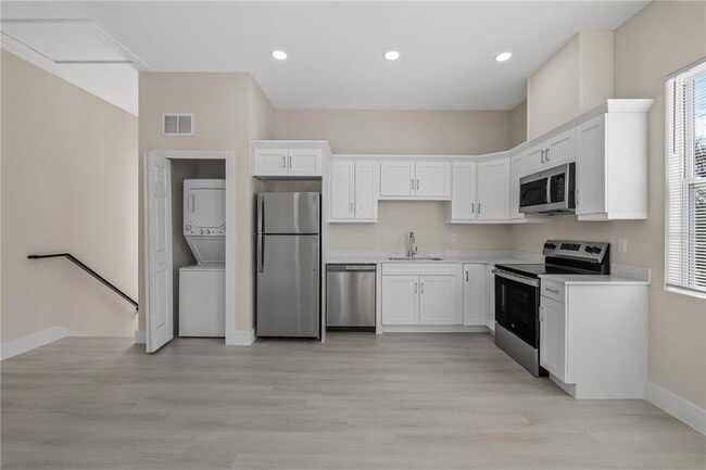 Building Photo - 6976 BELLTREE Ct