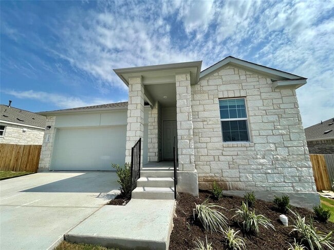 Building Photo - 3208 Kenner Dr