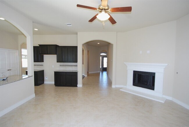 Building Photo - 5607 S Denham Ridge Ln
