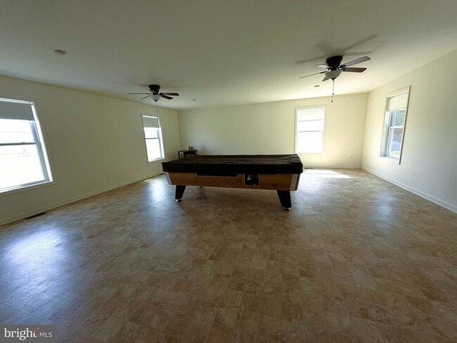 Building Photo - 14500 Cherry Ln