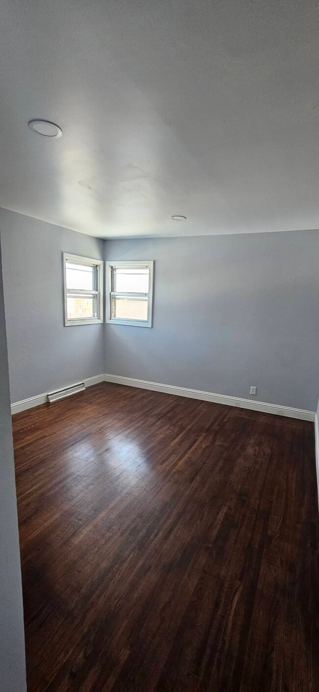 Building Photo - 3737 5th Ave N