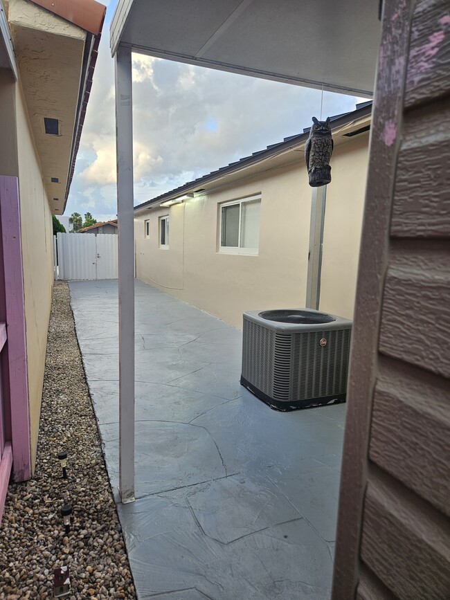 Building Photo - 2686 W 74th St