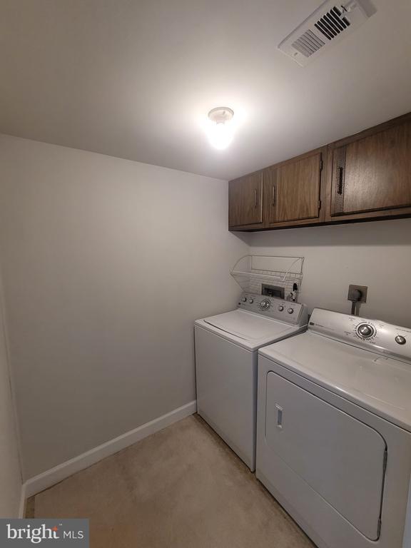Building Photo - 9730 Kingsbridge Dr