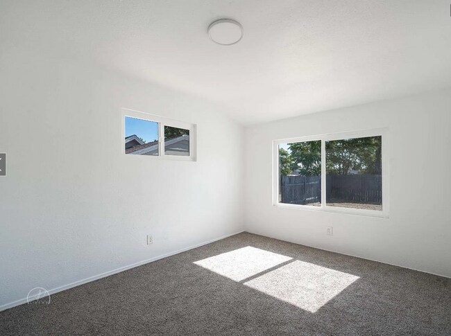Building Photo - 200 Van Buren St