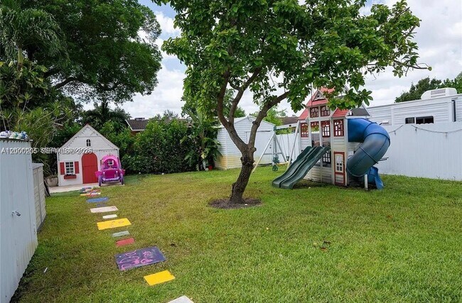 Building Photo - 31 SW 6th St