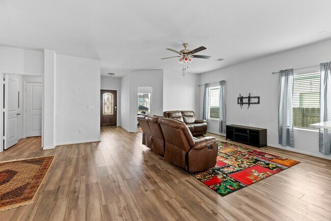 Building Photo - 216 Blue Hibiscus Dr