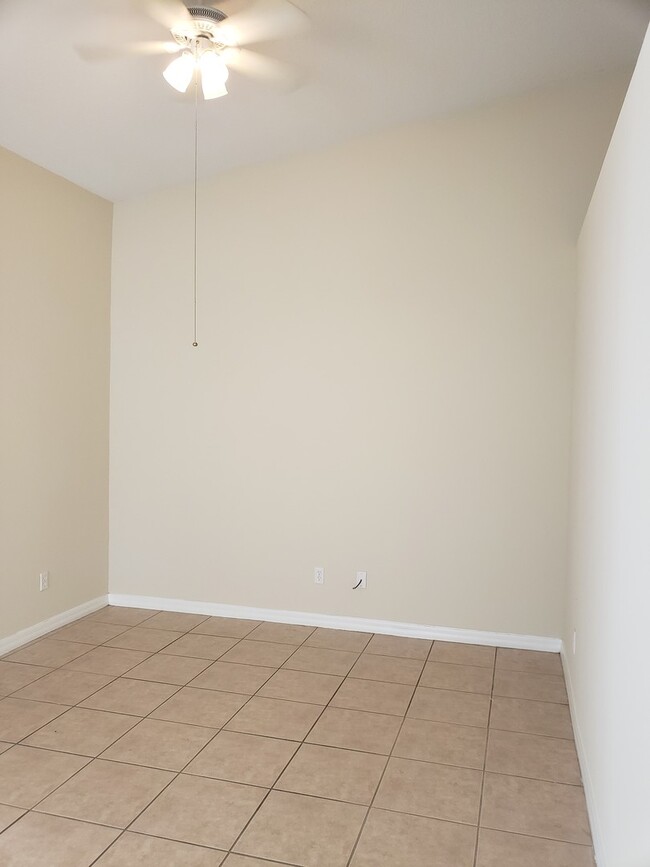 Building Photo - $1495.00 - 3/2/1 - Duplex - Lease Break Sp...