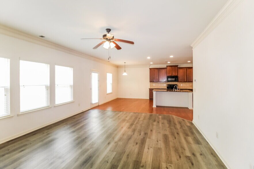 Building Photo - 4322 Mill Farm Ln NE