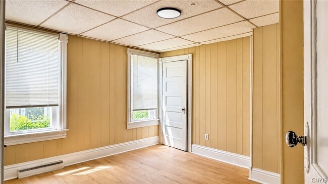Building Photo - 709 S James St