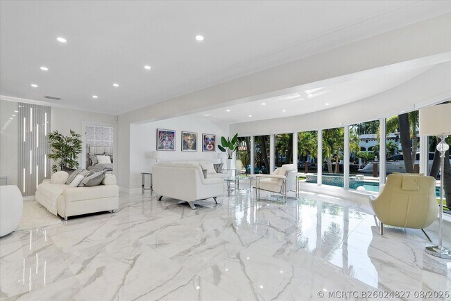 Building Photo - 207 Royal Palm Dr