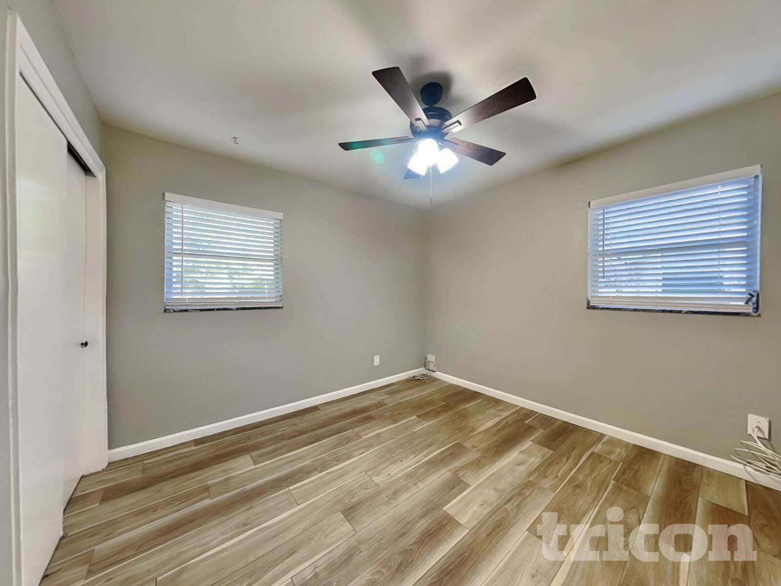 Building Photo - 10916 N 14th St