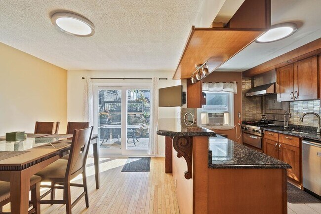 Building Photo - 3508 Givernaud Terrace