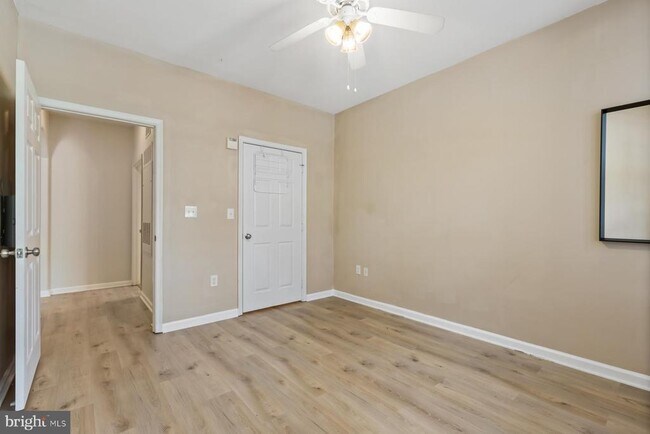 Building Photo - 12945 Centre Park Cir