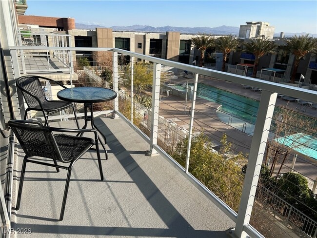 Building Photo - 353 E Bonneville Ave