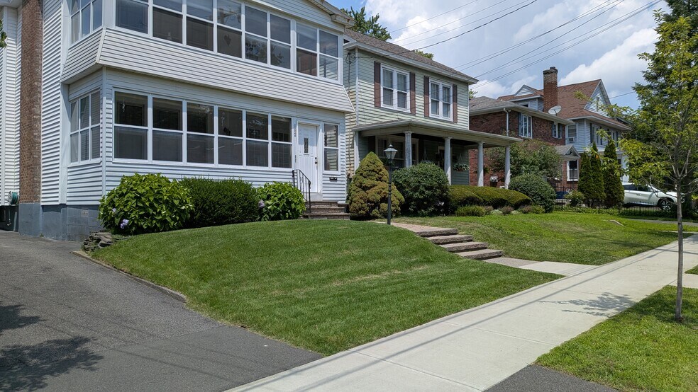 Building Photo - 152 Winthrop Ave