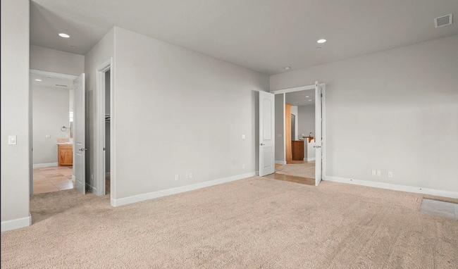 Building Photo - 134 Denio Dr