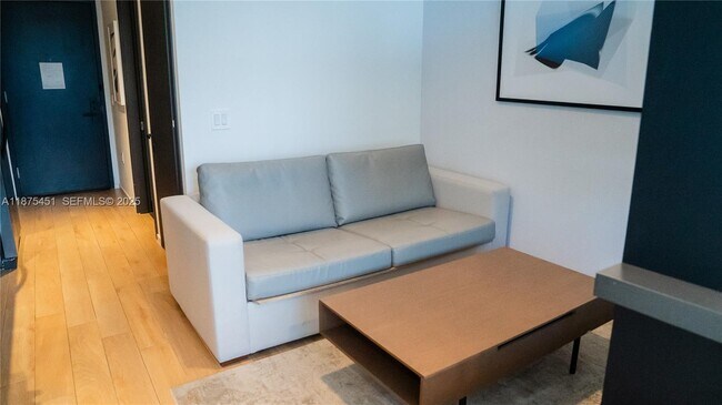 Building Photo - 398 NE 5th St