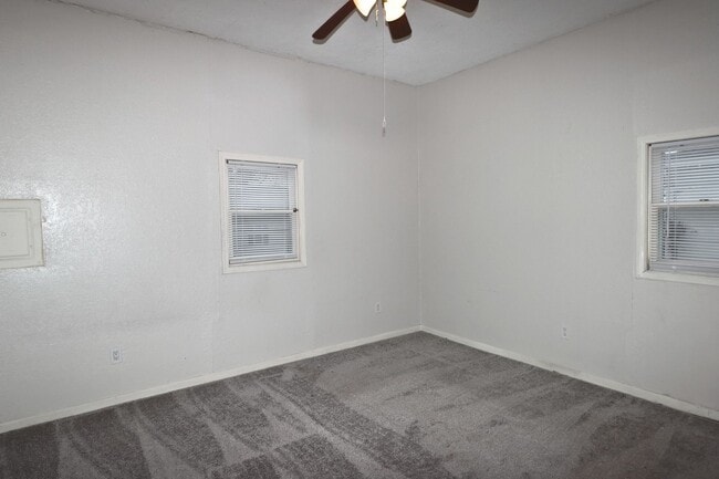 Building Photo - Charming Downtown-Adjacent Rental Home