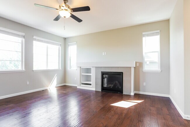 Building Photo - 3305 Riverwood Way