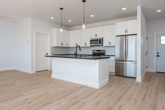 Building Photo - 15NAD