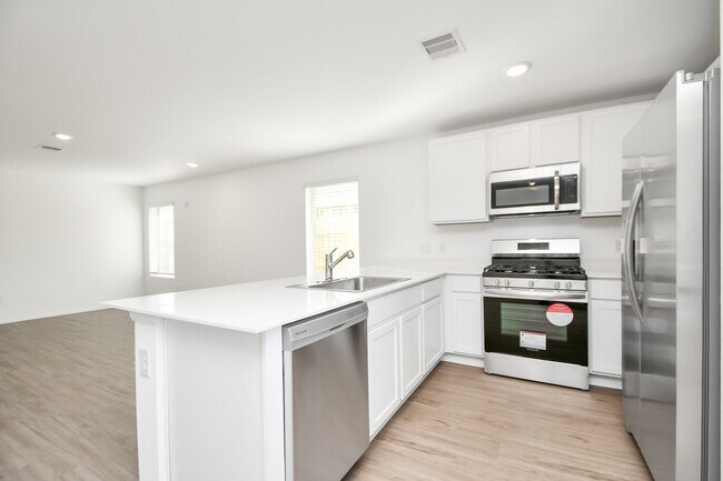 Building Photo - 27010 Breakaway Ln