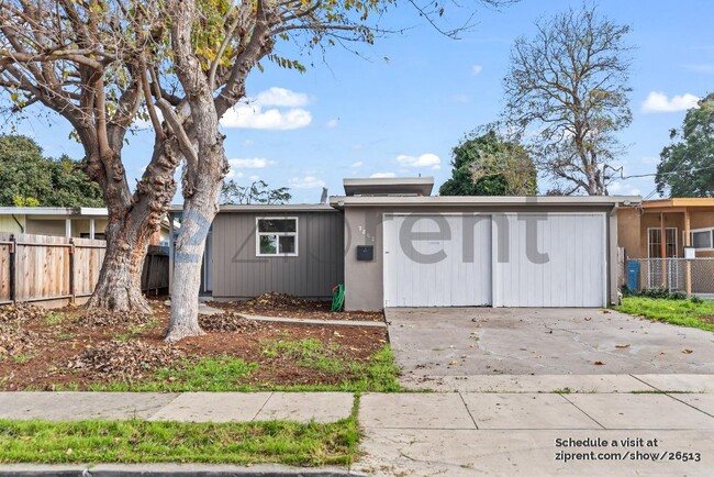 Building Photo - 2802 Georgetown St