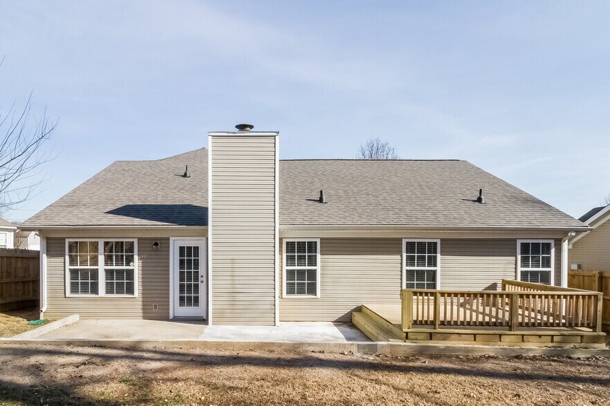 Building Photo - 804 Winchester Cl