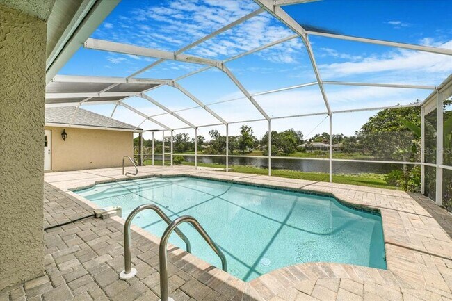 Building Photo - 816 Sandringham Ln