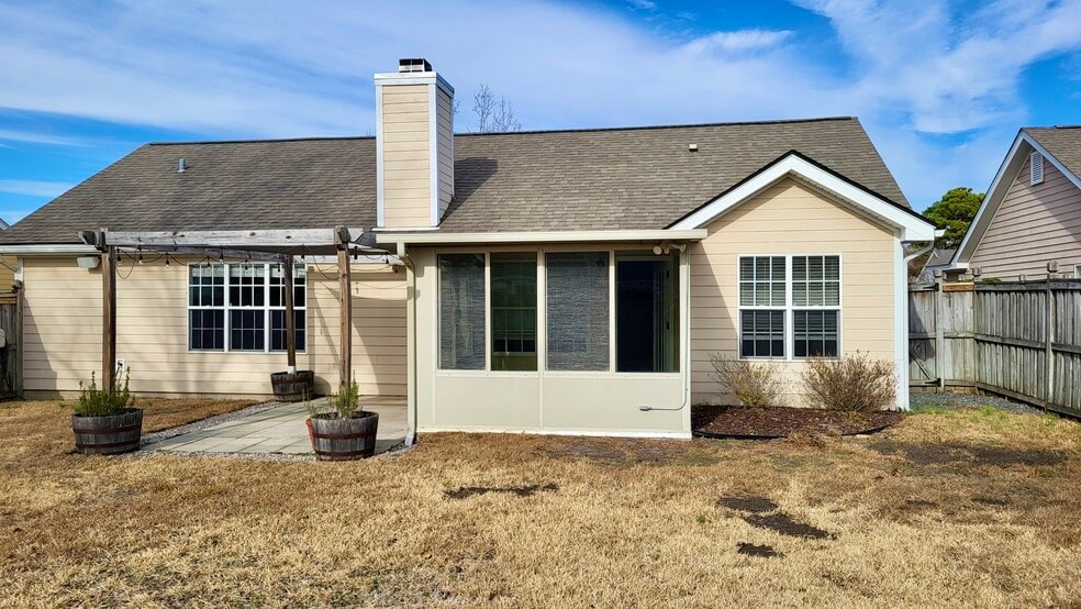 Building Photo - 307 Smallwood Ct