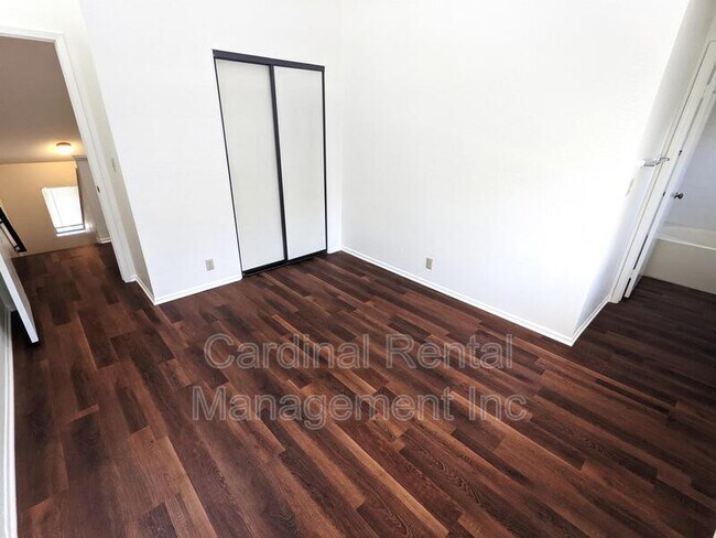 Building Photo - 279 E Glenarm St