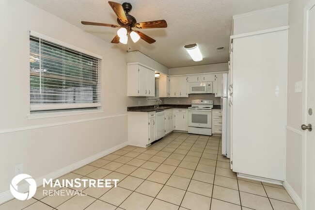 Building Photo - 1003 Holly Hill Ct