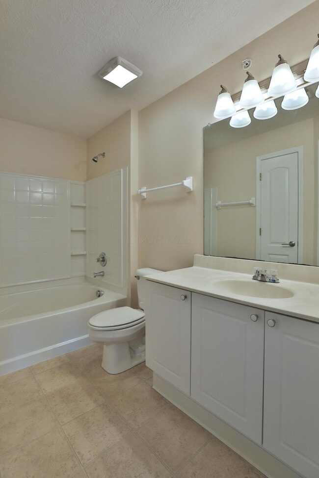 Building Photo - 763 Hidden Springs Dr