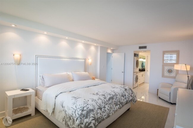 Building Photo - 177 Ocean Ln Dr