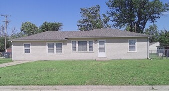 Building Photo - 1810 Cone St