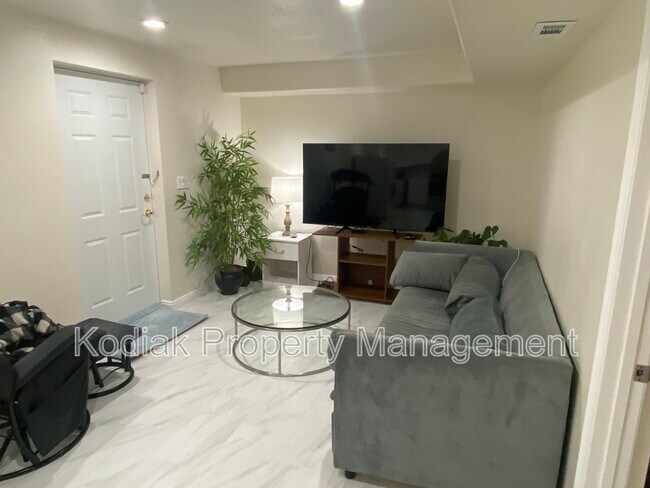 Building Photo - 5302 W Ted Wy