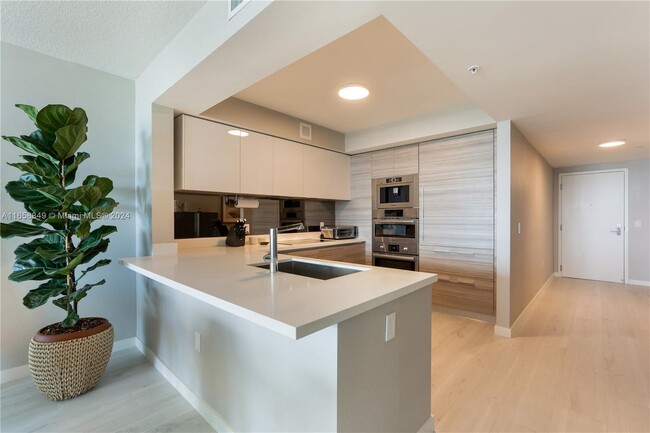 Kitchen - 330 Sunny Isles Blvd