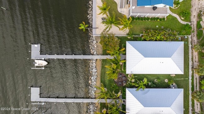 Building Photo - 19 Vip Is