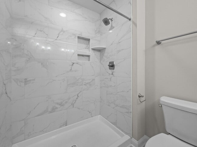 Building Photo - Modern Beaufort Townhome available for Long Term Rental