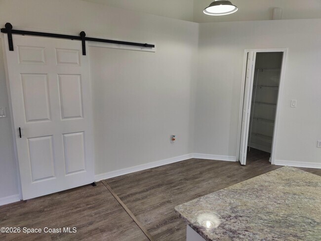 Building Photo - 219 Aladdin St NE