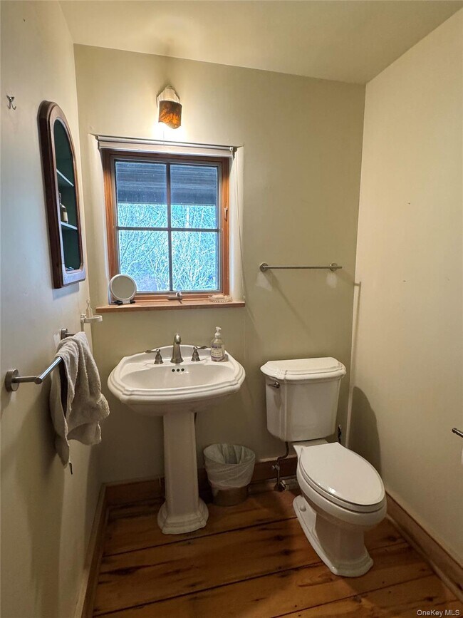 Building Photo - 22 Knight Rd