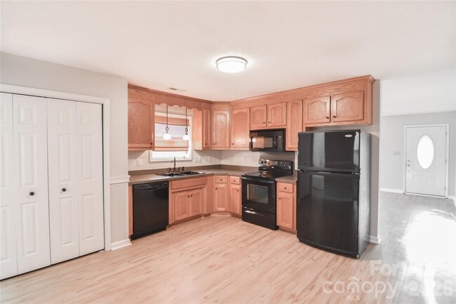 Building Photo - 110 Pratt St