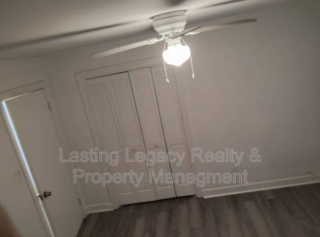 Building Photo - 656 Bost St