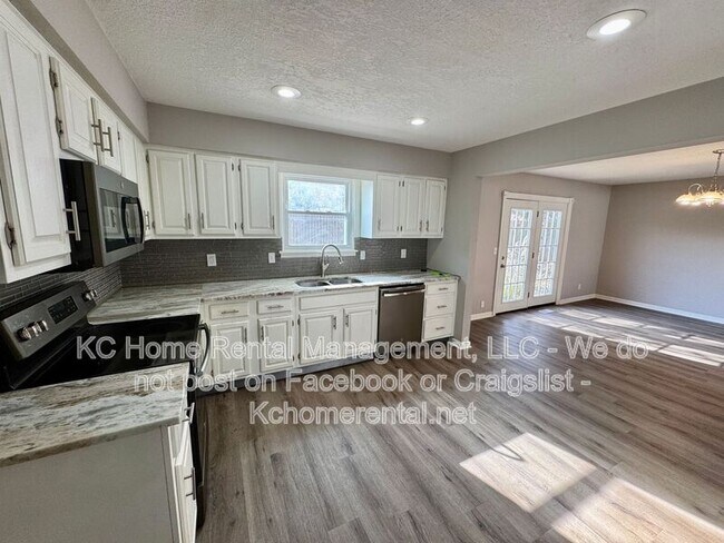 Building Photo - 9817 W 83rd Terrace