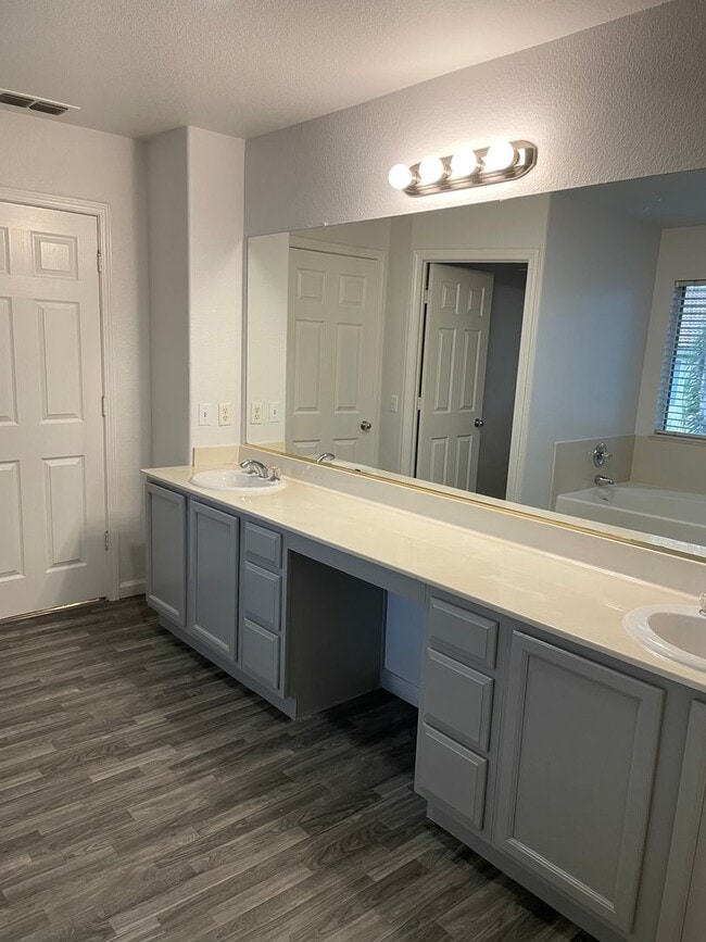 Building Photo - LARGE TWO STORY HOME IN ROCKLIN WITH 4 BEDROOM PLUS DEN & BONUS ROOM