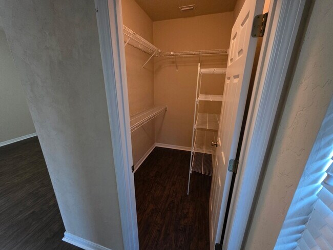 Building Photo - 1522 NW 120th Way