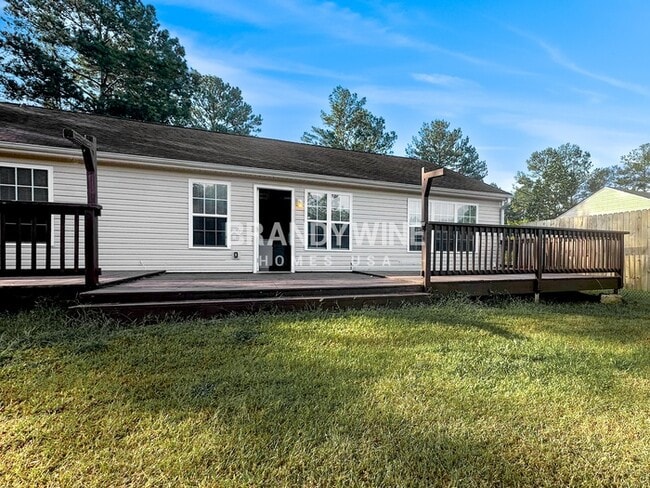 Building Photo - 2033 Lake Paradise Rd